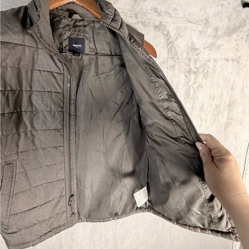 Gap Kids Heather Gray Quilted Puffer Vest Size Large (10–11 Years)